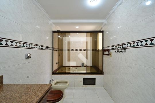 Banheiro da Suíte de apartamento à venda com 4 quartos, 160m² em Vila Monte Alegre, São Paulo