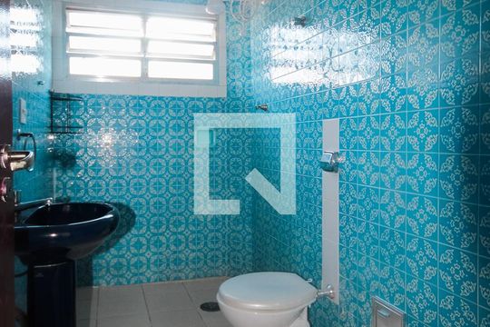 Banheiro de apartamento para alugar com 1 quarto, 45m² em Vila Natália, São Paulo