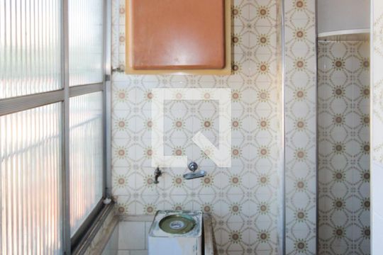 Cozinha de apartamento para alugar com 1 quarto, 45m² em Vila Natália, São Paulo