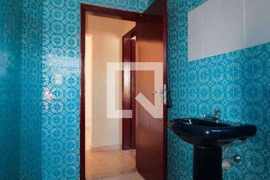 Banheiro de apartamento para alugar com 1 quarto, 45m² em Vila Natália, São Paulo