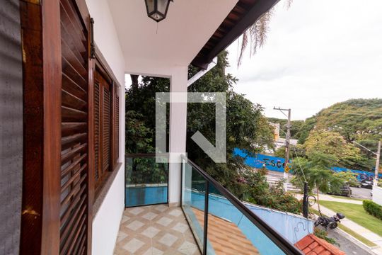 vista de casa à venda com 5 quartos, 300m² em Vila Rui Barbosa, São Paulo
