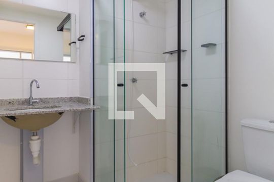 Banheiro  de kitnet/studio à venda com 1 quarto, 26m² em Liberdade, São Paulo