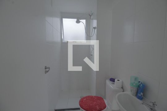 Banheiro de apartamento para alugar com 2 quartos, 50m² em Mato Grande, Canoas