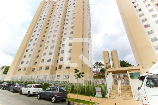 Fachada do Prédio de apartamento para alugar com 2 quartos, 34m² em Vila Nova Curuçá, São Paulo