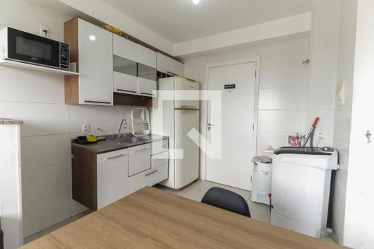 Cozinha de apartamento para alugar com 2 quartos, 34m² em Vila Nova Curuçá, São Paulo