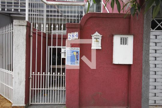 Fachada de casa à venda com 3 quartos, 91m² em Cambuci, São Paulo