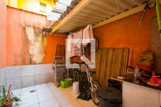 Área de serviço de casa à venda com 2 quartos, 81m² em Vila Alzira, Santo André
