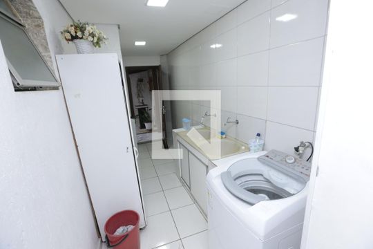 Área de Serviço de casa à venda com 5 quartos, 328m² em A Definir Em Campo, Contagem