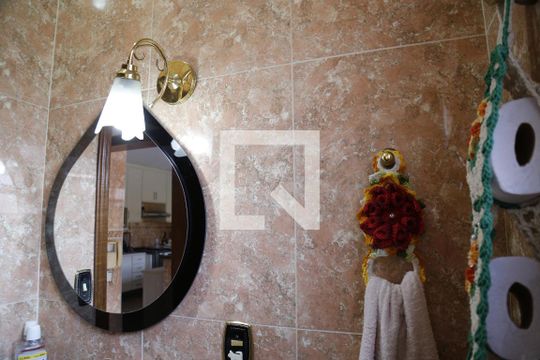 Lavabo de casa à venda com 5 quartos, 330m² em Vila Cruz das Almas, São Paulo