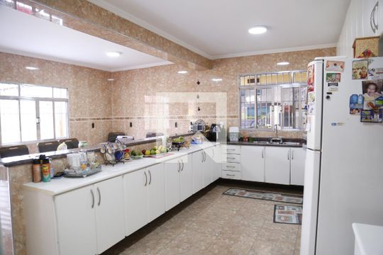 Cozinha de casa à venda com 5 quartos, 330m² em Vila Cruz das Almas, São Paulo
