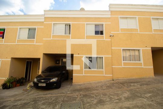 Fachada de casa de condomínio à venda com 2 quartos, 62m² em Vila Campanela, São Paulo