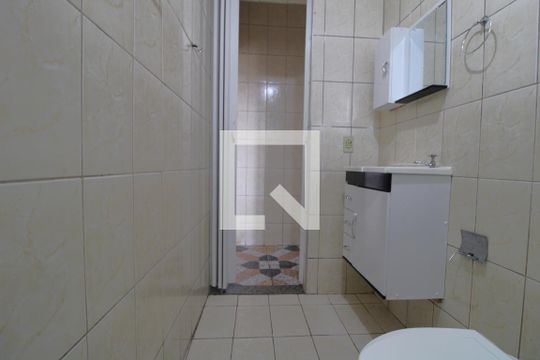 Banheiro de apartamento para alugar com 1 quarto, 47m² em Jardim Maria Rita, São Paulo