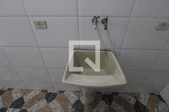Tanque de apartamento para alugar com 1 quarto, 47m² em Jardim Maria Rita, São Paulo
