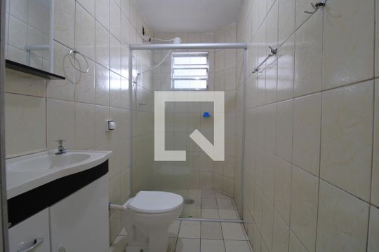 Banheiro de apartamento para alugar com 1 quarto, 47m² em Jardim Maria Rita, São Paulo