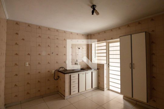 Cozinha de apartamento para alugar com 2 quartos, 87m² em Vila Tiberio, Ribeirão Preto
