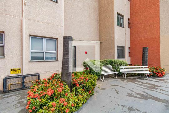 Área comum - Jardim de apartamento para alugar com 2 quartos, 51m² em Jardim Ester Yolanda, São Paulo