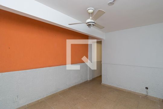 Sala de apartamento para alugar com 2 quartos, 50m² em Ramos, Rio de Janeiro