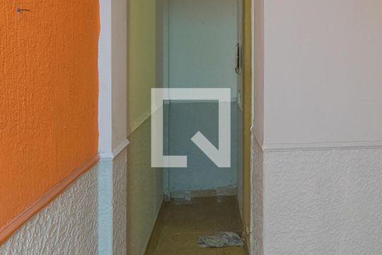 Sala de apartamento para alugar com 2 quartos, 50m² em Ramos, Rio de Janeiro
