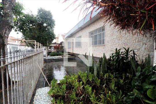 Garagem de casa à venda com 3 quartos, 180m² em Casa Verde, São Paulo