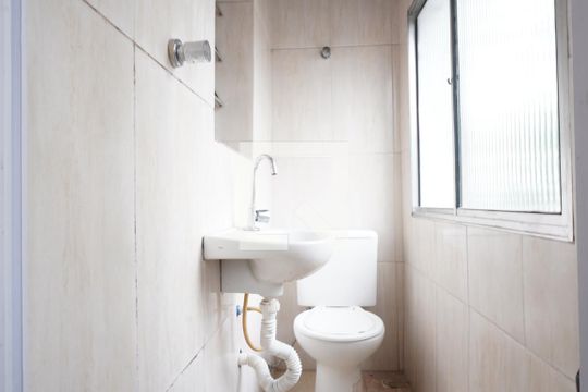Banheiro de kitnet/studio para alugar com 1 quarto, 30m² em Ipiranga, São Paulo