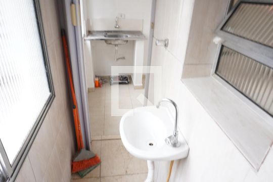 Banheiro de kitnet/studio para alugar com 1 quarto, 30m² em Ipiranga, São Paulo