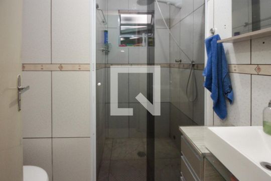 Banheiro Social de casa à venda com 3 quartos, 162m² em Jardim Guairaca, São Paulo