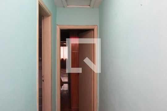 Corredor de casa à venda com 3 quartos, 162m² em Jardim Guairaca, São Paulo