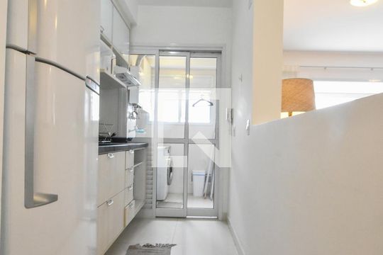 Cozinha  de apartamento para alugar com 1 quarto, 49m² em Vila Gertrudes, São Paulo
