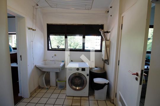 Área de Serviço de apartamento à venda com 3 quartos, 260m² em Paineiras do Morumbi, São Paulo