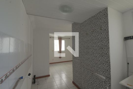 Área de Serviço de apartamento para alugar com 2 quartos, 43m² em Rubem Berta, Porto Alegre