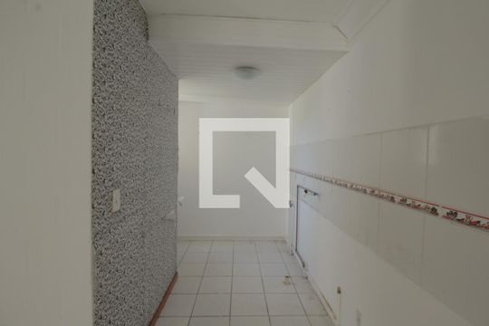 Cozinha de apartamento para alugar com 2 quartos, 43m² em Rubem Berta, Porto Alegre