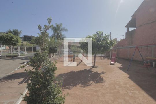 Área comum - Playground de apartamento para alugar com 2 quartos, 43m² em Rubem Berta, Porto Alegre