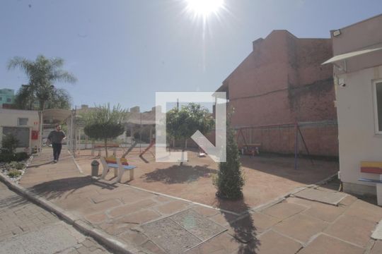 Área comum - Playground de apartamento para alugar com 2 quartos, 43m² em Rubem Berta, Porto Alegre