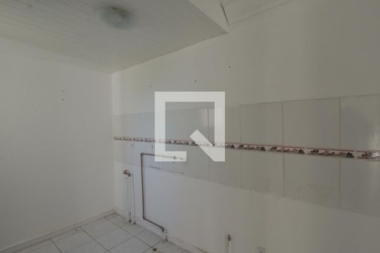 Cozinha de apartamento à venda com 2 quartos, 43m² em Rubem Berta, Porto Alegre