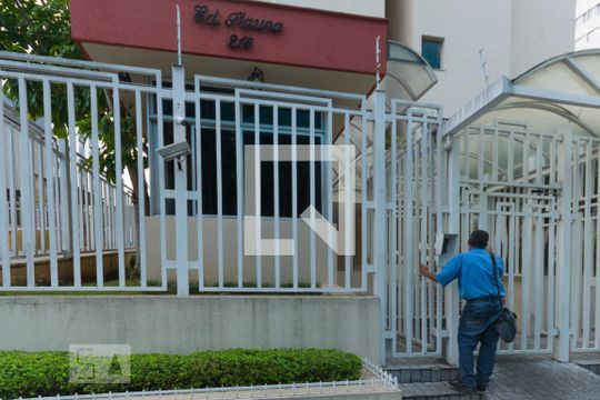 Fachada de apartamento para alugar com 2 quartos, 40m² em Vila Guarani, São Paulo