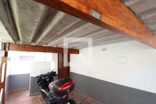 Garagem de casa à venda com 3 quartos, 100m² em Vila Romana, São Paulo