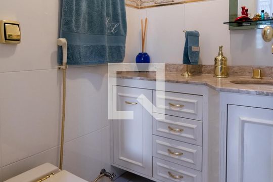 Banheiro Social de apartamento para alugar com 2 quartos, 80m² em Campo Belo, São Paulo