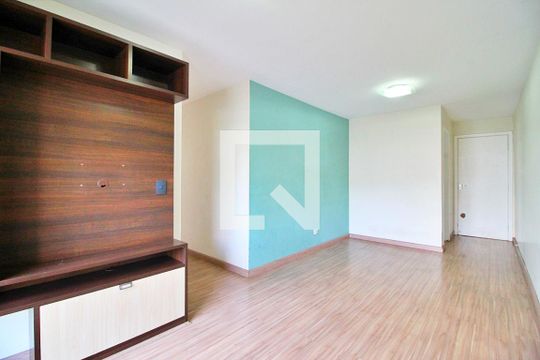 Apartamento para alugar com 3 quartos, 65m² em Vila São Pedro, Santo André