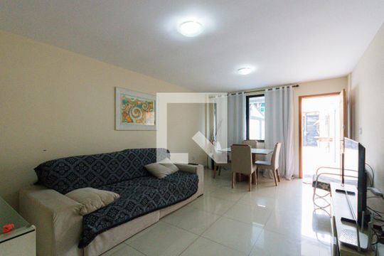 Sala de casa de condomínio à venda com 4 quartos, 280m² em Anil, Rio de Janeiro