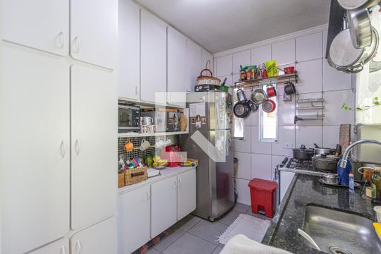 Cozinha de casa para alugar com 4 quartos, 250m² em Vila Osasco, Osasco