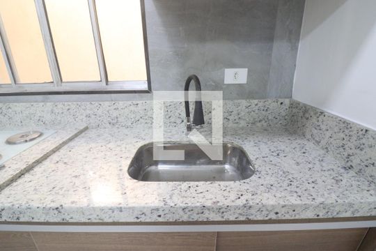 Cozinha de casa de condomínio para alugar com 1 quarto, 73m² em Casa Verde Alta, São Paulo