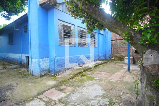 Pátio de casa à venda com 2 quartos, 72m² em São Jorge, Novo Hamburgo