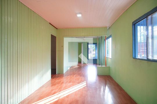 Sala de casa à venda com 2 quartos, 72m² em São Jorge, Novo Hamburgo