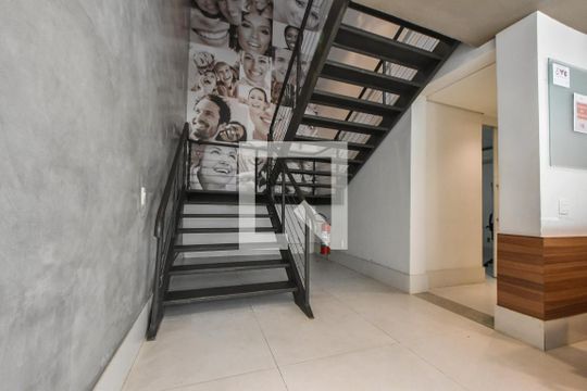 Escada de casa à venda com 4 quartos, 220m² em Brooklin Paulista, São Paulo