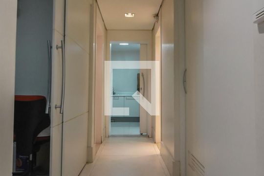 Corredor de casa à venda com 4 quartos, 220m² em Brooklin Paulista, São Paulo