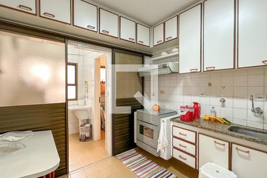 Cozinha de apartamento para alugar com 3 quartos, 110m² em Loteamento Joao Batista Juliao, Guarujá
