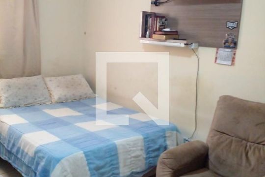 quarto 1 de casa para alugar com 2 quartos, 67m² em Jardim Egle, São Paulo