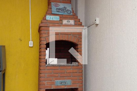churrasqueira de casa para alugar com 2 quartos, 67m² em Jardim Egle, São Paulo