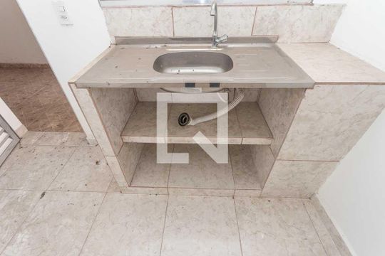 Cozinha de casa à venda com 1 quarto, 40m² em Jardim Miriam, São Paulo