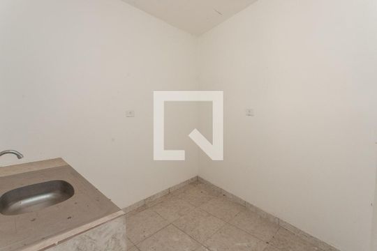 Cozinha  de casa à venda com 1 quarto, 40m² em Jardim Miriam, São Paulo